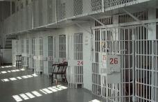 Botoșănean condamnat la 15 ani de închisoare după ce și-a stropit concubina cu benzină