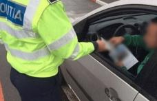 Șofer de 71 de ani, în stare avansată de ebrietate oprit de polițiști deoarece conducea haotic