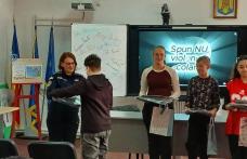 POLIȚIȘTII DE SIGURANȚĂ ȘCOLARĂ - ACTIVITĂȚI ÎN CADRUL CAMPANIEI „Tăcerea e tot violență! Vocea ta e soluția.”