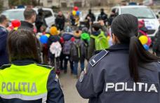 Acțiune desfășurată de polițiști, pentru siguranța elevilor în două licee din Botoșani