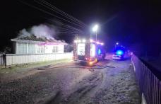 Un bărbat de 60 de ani are nevoie de ajutor după ce casa i-a fost afectată de un incendiu