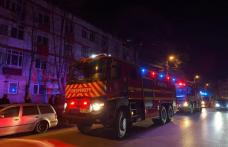 Mai multe bunuri dintr-o garsonieră situată într-un bloc din Botoșani cuprinse de flăcări