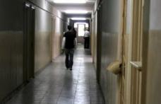 A vrut să se sinucidă din cauza unor colegi agresivi VIDEO