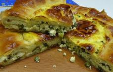 Plăcintă cu brânză, ceapă verde şi usturoi verde