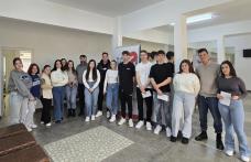 Acțiuni Pro Vita la Liceul „Regina Maria” din Dorohoi - Conferința „Darul vieții – Taină și adevăr” și donare de sânge