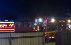 Bărbat de 74 de ani găsit decedat în holul casei în urma unui incendiu - FOTO