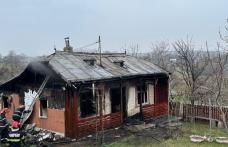 Casă din Vlădeni distrusă într-un incendiu, în această dimineață - FOTO