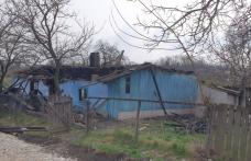 Casa unei bătrâne a fost cuprinsă de flăcări după ce soba supraîncălzită a produs un incendiu 