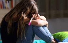 O elevă de 15 ani din Botoşani a aflat că este însărcinată, după ce i s-a făcut rău la şcoală