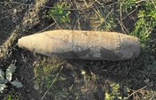 Un proiectil neexplodat a fost găsit într-o pădure din Botoşani, de un bărbat care culegea ciuperci