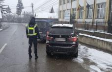 Tânără la volanul unui autoturism radiat din circulaţie, descoperită în trafic de către polițiștii de frontieră dorohoieni