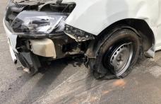 Un tânăr beat şi fără permis a furat un autoturism şi a făcut un accident