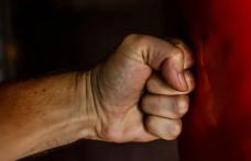Tânăr din Dimăcheni reținut pentru lovire sau alte violențe