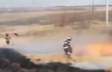 Incendii de vegetație uscată și stuf la Lozna și Sârbi