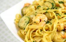 Spaghetti cu creveti și dovlecei