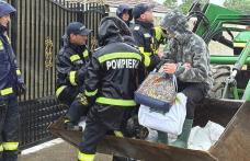 Județul Botoșani: Zeci de gospodării inundate, oameni evacuați - FOTO