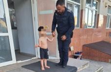 Un copil de 4 ani, găsit de polițiști pe stradă, după ce ar fi căzut de la etajul 1