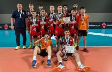CSS Botoșani: Ziua de 1 Iunie  a venit  cu o medalie de bronz pentru volei baieţi  - U15 