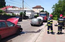 Accident grav pe o stradă din Botoșani! O fetiță de două luni și o tânără de 29 de ani au rămas încarcerate