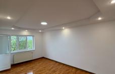 Vând apartament cu 2 camere, nemobilat