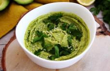 Humus cremos cu avocado