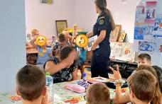 Polițiștii de siguranță școlară dau startul campaniei „Dorințe îndeplinite la vârste potrivite”