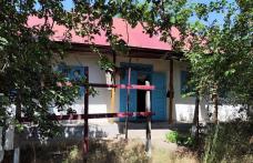 Vând casă bătrânească