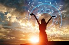 Horoscopul săptămânii 4-10 august: Pe Raci îi așteaptă discuții profunde, iar Vărsătorii ar putea avea surprize în relații