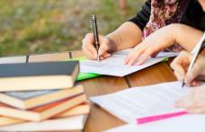 Profesorii, obligați să facă meditații gratuite cu elevii. Decizia Ministerului Educației