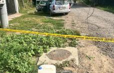 Accident pe o stradă din Dorohoi. O mașină a rupt un stâlp de electricitate