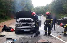 O mașină a luat foc în timp ce se deplasa pe DN 29A, în Pădurea Horlăceni