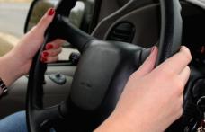 Tânără de 20 ani, depistată la volan, deși nu avea acest drept