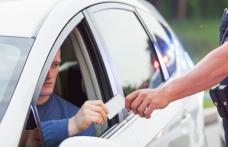 Conducere fără permis și încredinţare auto, isprava unor botoșăneni, tată și fiu