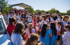Pompierii botoșăneni, din nou aproape de comunitate: lecții de siguranță pentru copii și adulți la Frumușica - FOTO