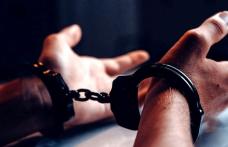 Doi tineri din Prăjeni reținuți după ce au agresat un consătean