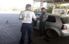 A mințit că nu va conduce în România, dar a fost prins la volan la intrarea în țară