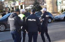 Scandal oprit de polițiști aflați în timpul liber. Trei tineri din Botoșani au fost reținuți 