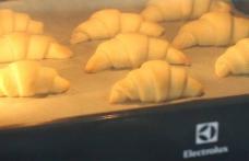 Croissante cu lapte condensat