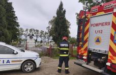 Bărbat salvat de pompieri după ce un mal de pământ s-a prăbușit peste el în comuna Hudești
