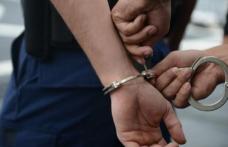 Reținut după ce și-ar fi agresat fizic tatăl