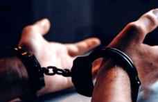 Botoșănean reținut pentru violare de domiciliu, amenințare, lovire și distrugere