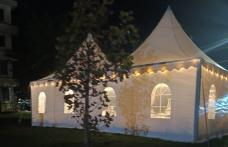 Amendă aplicată de polițiștii locali dorohoieni pentru amplasarea a doua corturi pe domeniul public