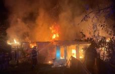 Un bărbat din Coțușca a rămas fără acoperiș deasupra capului în urma unui incendiu