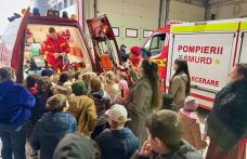 Peste 400 de elevi botoșăneni au învățat de la pompieri cum să prevină situațiile de urgență