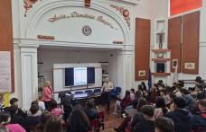 Elevii Colegiului Național „Grigore Ghica” Dorohoi învață cum să-și mențină sănătatea fizică și cea financiară!