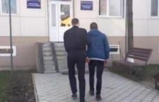 Tânăr reținut pentru mai multe furturi