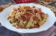 Paste cremoase cu bacon crocant și nuci