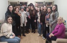 Generațiile se întâlnesc la Dorohoi: elevii de la Regina Maria, ambasadori ai zâmbetelor la Centrul de Zi pentru Persoane Vârstnice