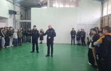 Activități preventiv-educative desfășurate de jandarmii botoșăneni la două licee din județ