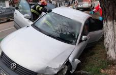 Accident la Brăiești! Bărbat ajuns la spital după a intrat cu mașina într-un șanț de pe marginea drumului